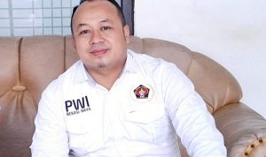 Ketua PWI Ade Muksin